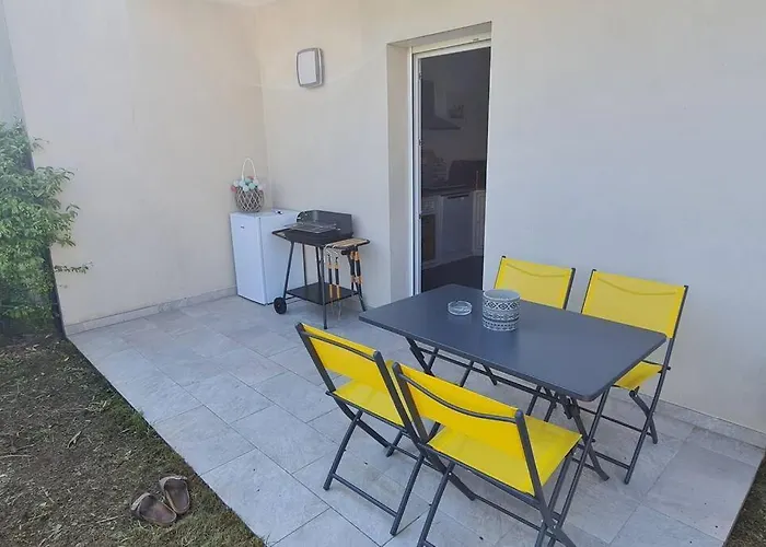 La De Audrey Et Montagne * Santa-Lucia-di-Moriani